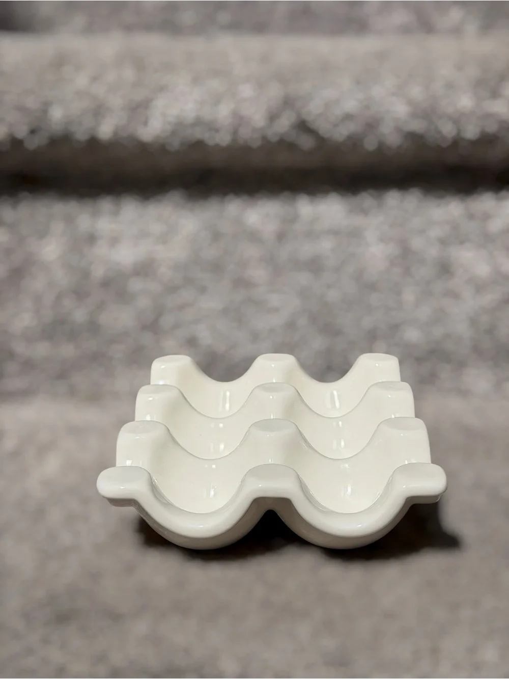 Fishs Eddy Farmers Market 6 Egg Tray White Ceramic Cottagecore Kitchen Farmhouse